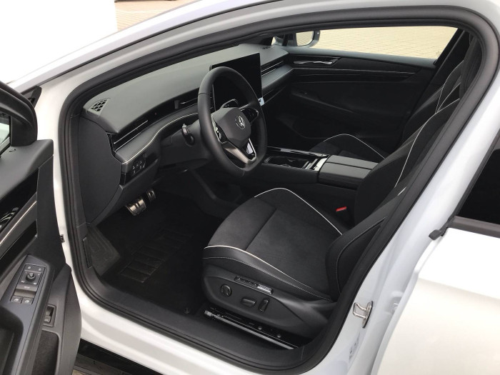 Volkswagen ID.7 Tourer Pro S People / 210kW na operativní leasing