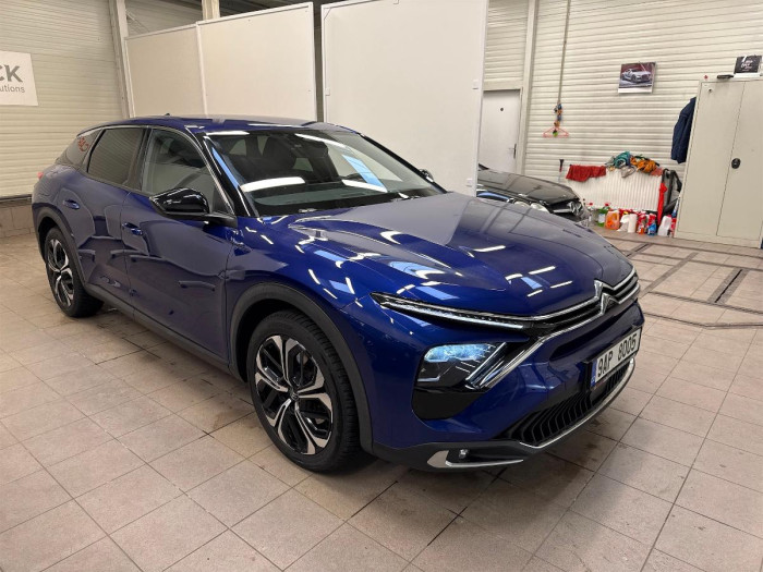 Citroën C5 X 1.6 PureTech 180 EAT8 Shine na operativní leasing