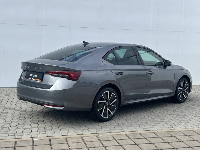 Škoda Octavia Dynamic 7DSG 1,5TSI / 110kW na operativní leasing