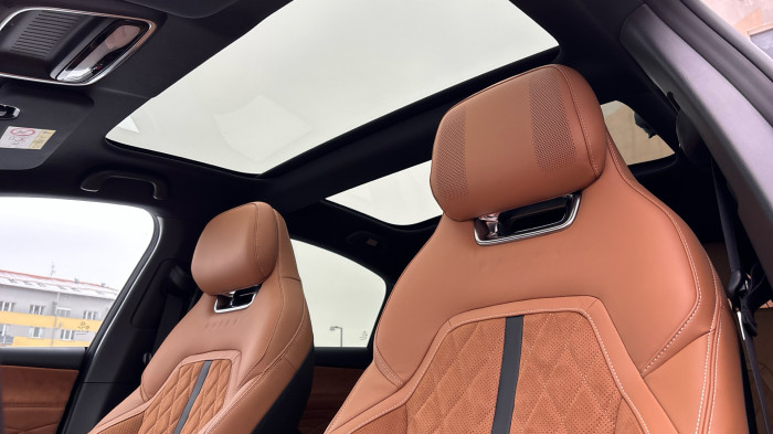 Mazda 6e 68.8 kWh Takumi Plus - Jet Black na operativní leasing