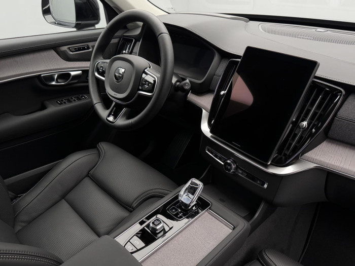 Volvo XC90 T8 AWD Plug-in BRIGHT PLUS 7m na operativní leasing