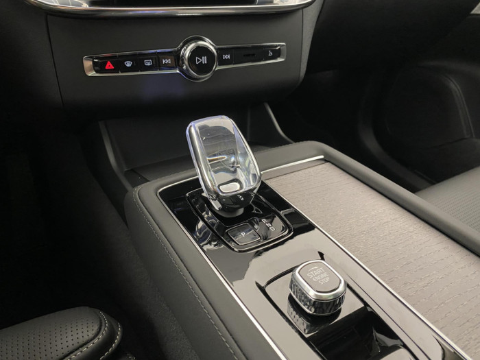 Volvo XC90 T8 AWD Plug-in BRIGHT ULTRA na operativní leasing