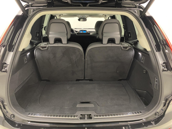 Volvo XC90 T8 AWD Plug-in DARK ULTRA na operativní leasing
