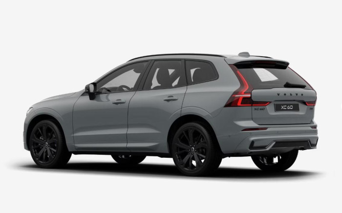 Volvo XC60 B5 AWD AUT PLUS BLACK EDITION na operativní leasing
