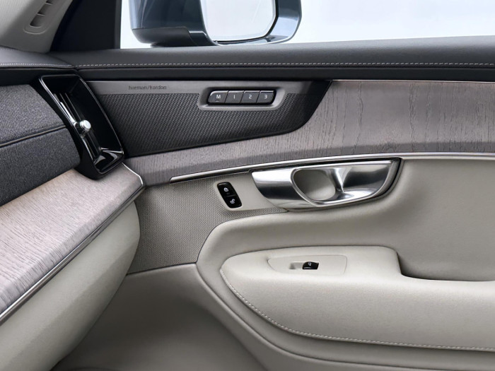 Volvo XC90 B5 AWD AUT BRIGHT PLUS 7míst na operativní leasing