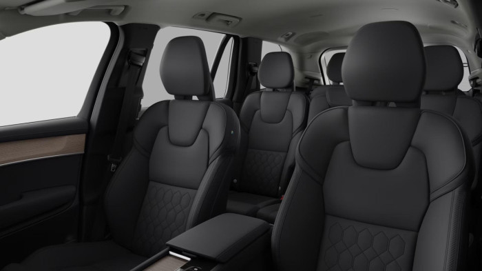 Volvo XC90 T8 AWD Plug-in BRIGHT PLUS 7m na operativní leasing