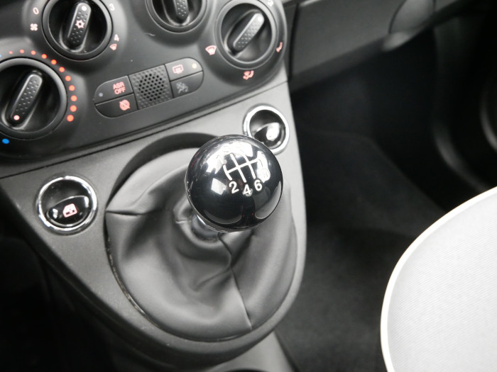 Fiat 500 1.0 Mild-Hybrid 51 kW Lounge na operativní leasing