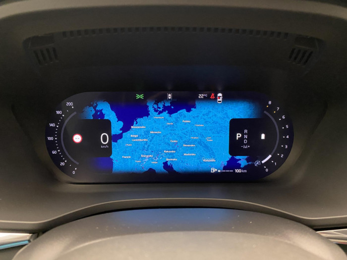 Volvo XC60 B5 AWD AUT DARK PLUS na operativní leasing