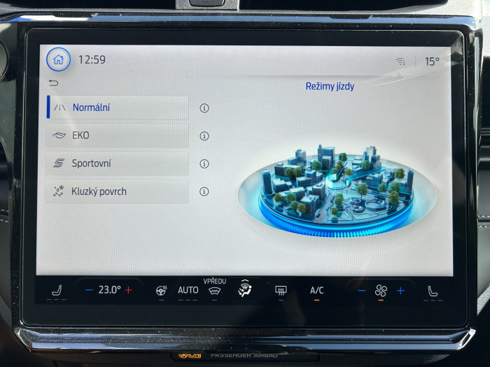 1.0EcoBoost mHEV 92kW TITANIUM na operativní leasing