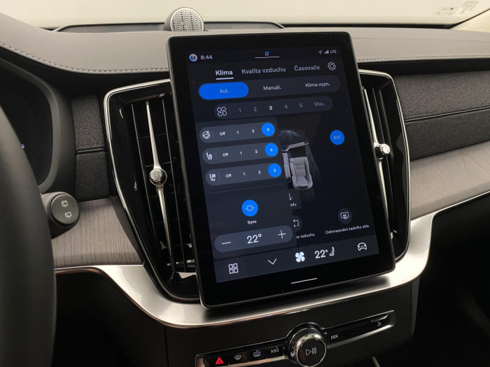 Volvo XC90 T8 AWD Plug-in BRIGHT ULTRA na operativní leasing
