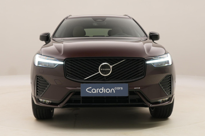 Volvo XC60 B5 AWD AUT DARK PLUS na operativní leasing