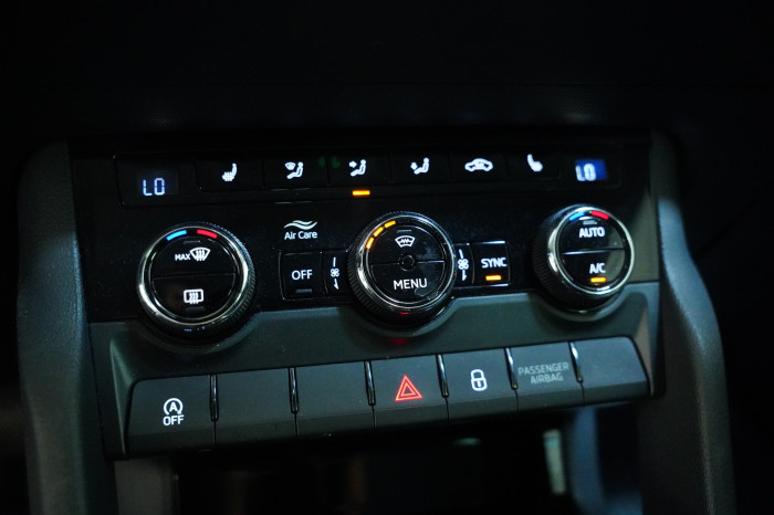Škoda Karoq 2.0 TDI 85 kW DSG Ambition na operativní leasing