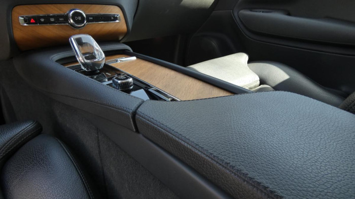 Volvo XC90 B5 AWD Drive-E mHEV aut. Inscr na operativní leasing