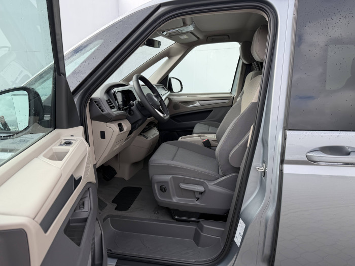 Volkswagen Multivan Long Life 7DSG 2,0TSI / 150kW na operativní leasing