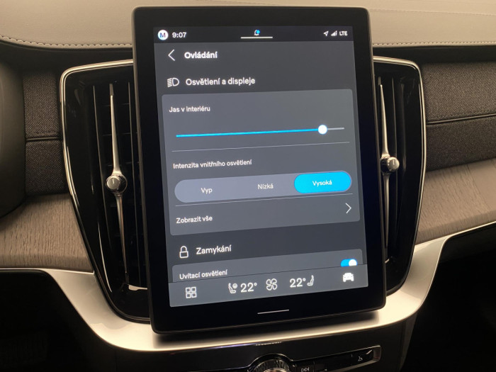Volvo XC90 B5 AWD AUT DARK PLUS na operativní leasing