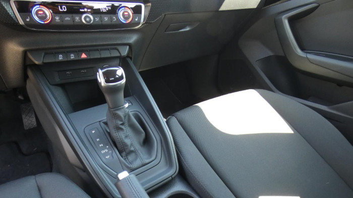 Audi A1 35 TFSI S-line Stronic na operativní leasing