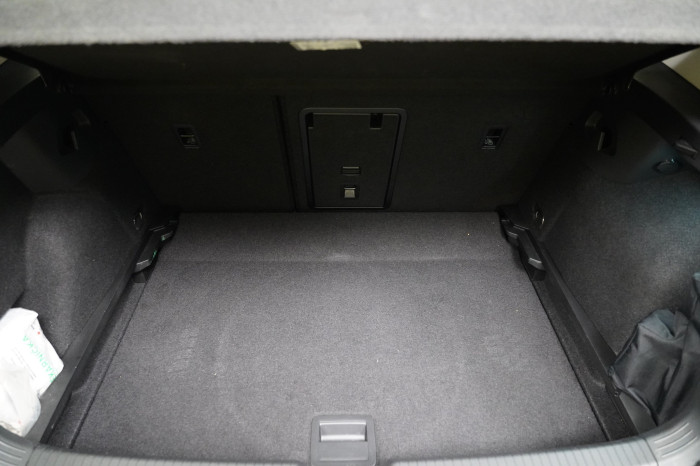 Volkswagen Golf 1.0 TSI 81 kW Life na operativní leasing