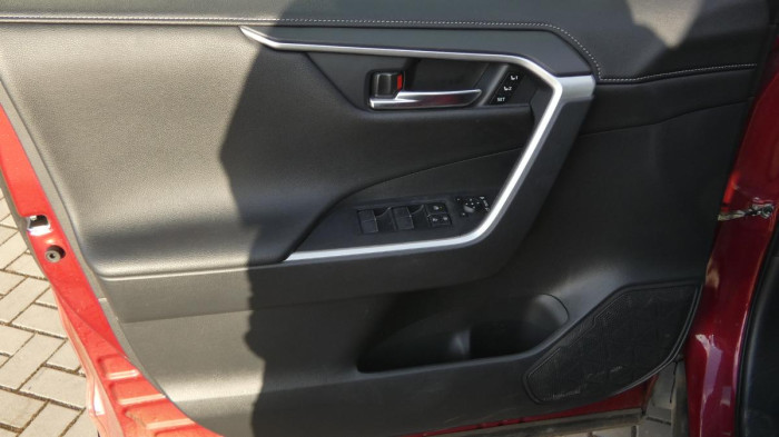 Toyota RAV4 2.5 Hybrid Executive 4WD e-CVT na operativní leasing
