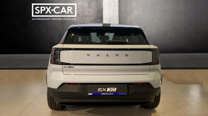 Volvo EX30 PLUS, Single Motor, 200 kW / 272 HP na operativní leasing