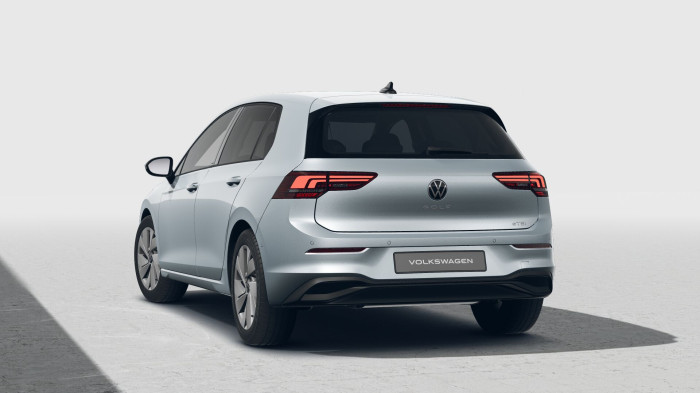 Volkswagen Golf People 1,5 TSI eHybrid 150 kW 6DSG na operativní leasing