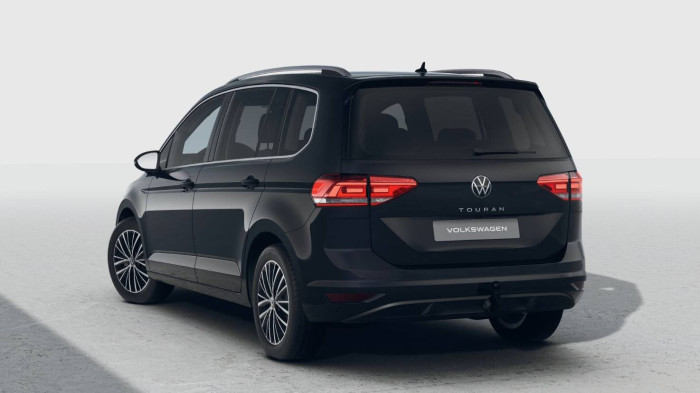 Volkswagen Touran People 7DSG 1,5TSI / 110kW na operativní leasing