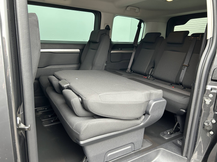 Peugeot Traveller ActiveStandard 2.0 BlueHDi S&S EAT8 / 130kW na operativní leasing