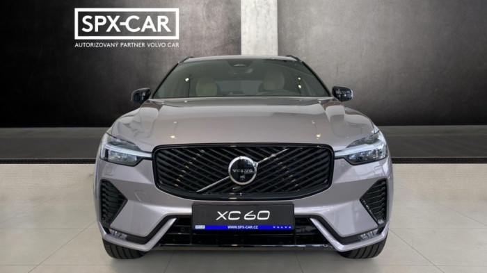 Volvo XC60 PLUS DARK, B5 AWD, 184+10 kW / 250+14 HP na operativní leasing