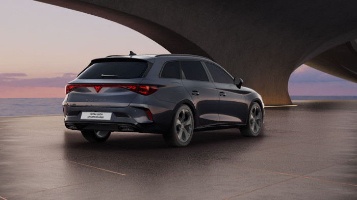 CUPRA Leon Sportstourer 1.5 eTSI 150k DSG 7 automat na operativní leasing