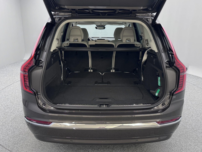 Volvo XC90 B5 AWD AUT BRIGHT ULTRA 7 míst na operativní leasing