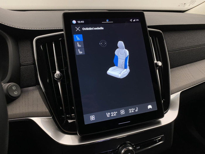 Volvo XC90 T8 AWD RECHARGE DARK PLUS 7m na operativní leasing