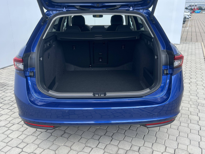 Škoda Superb Combi Selection 7DSG 2,0TDI / 110kW na operativní leasing