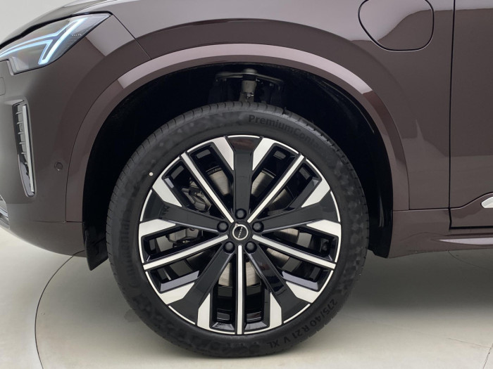 Volvo XC90 T8 AWD Plug-in BRIGHT PLUS 7m na operativní leasing