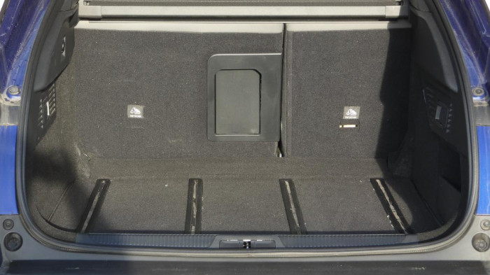 Citroën C5 X 1.6 PureTech 180 EAT8 Shine na operativní leasing