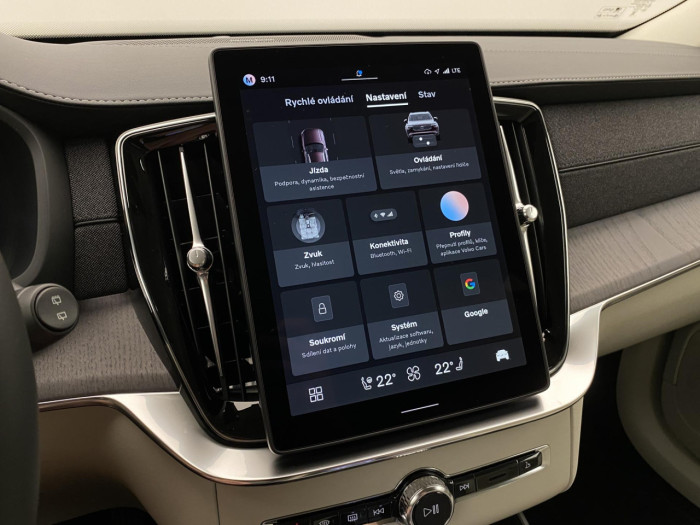 Volvo XC90 T8 AWD Plug-in BRIGHT PLUS 7m na operativní leasing