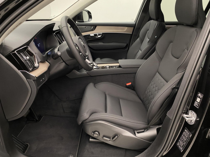 Volvo XC90 T8 AWD RECHARGE BRIGHT PLUS 7m na operativní leasing