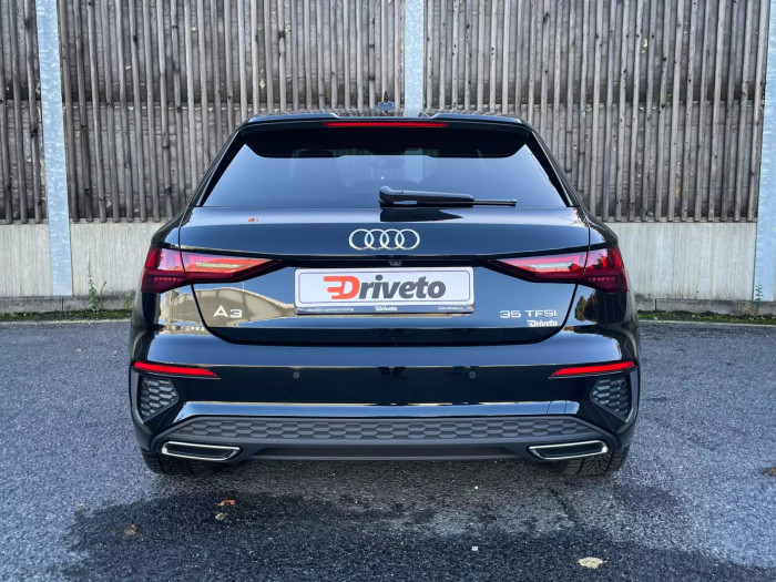 Audi A3 S line 1.5 TFSI 110 kW Benzín Automatická převodovka na operativní leasing