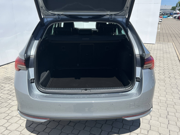 Škoda Octavia Combi 130 let Premium 7DSG 1,5TSI / 110kW na operativní leasing