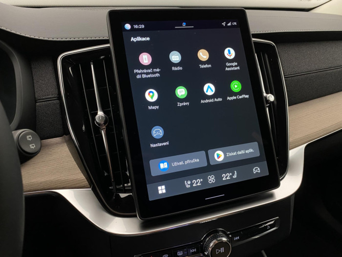 Volvo XC90 T8 AWD RECHARGE BRIGHT PLUS 7m na operativní leasing