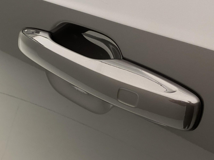 Volvo XC90 T8 AWD RECHARGE DARK PLUS 7m na operativní leasing