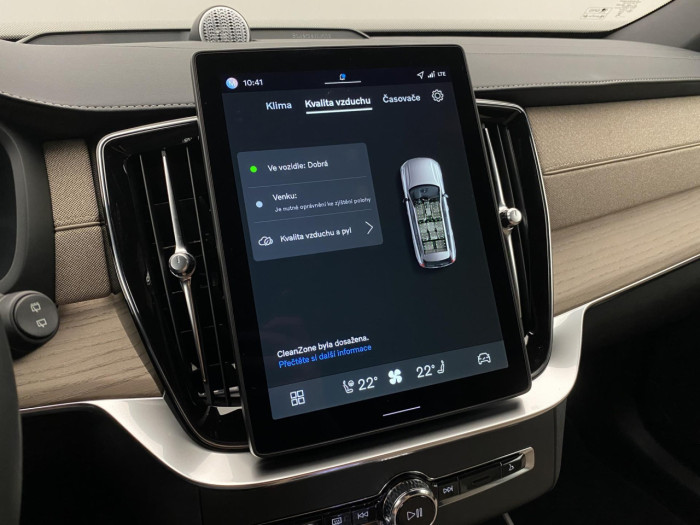 Volvo XC90 T8 AWD Plug-in DARK PLUS 7m na operativní leasing