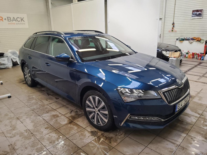 Škoda Superb 1.4 TSI iV Ambition DSG na operativní leasing