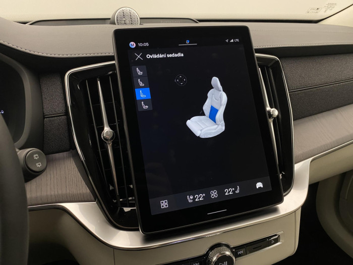 Volvo XC90 T8 AWD Plug-in BRIGHT PLUS 7m na operativní leasing
