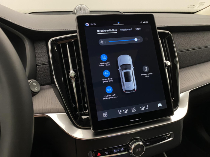 Volvo XC90 T8 AWD Plug-in BRIGHT ULTRA na operativní leasing