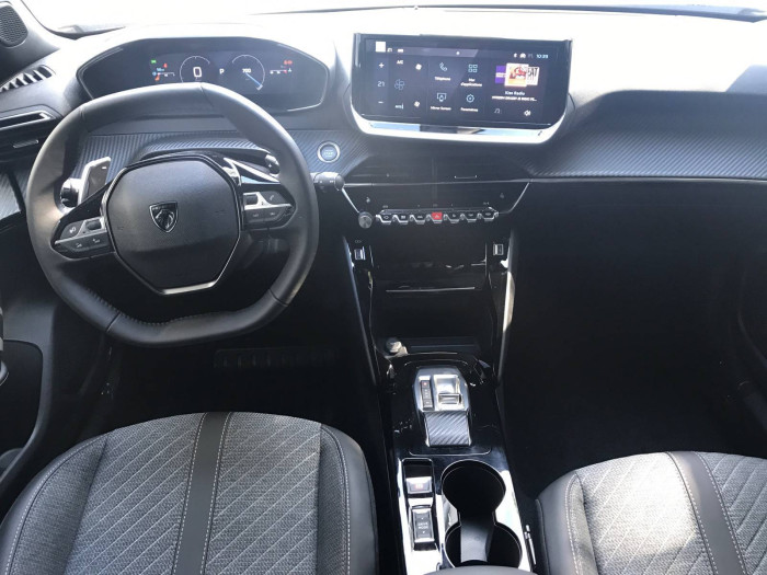 Peugeot 2008 ALLURE Hybrid  1,2 110 e-DCS6 / 81kW na operativní leasing