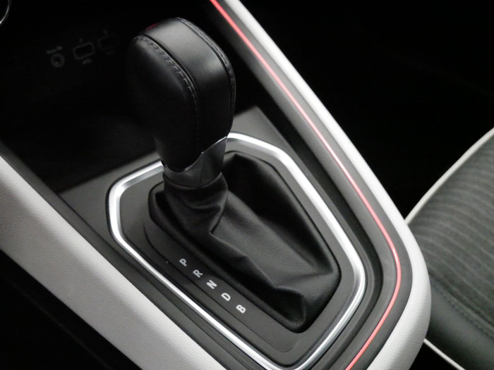 Renault Clio 1.6 E-Tech 69 kW na operativní leasing