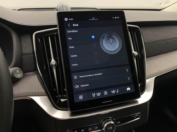Volvo XC90 T8 AWD Plug-in DARK ULTRA na operativní leasing