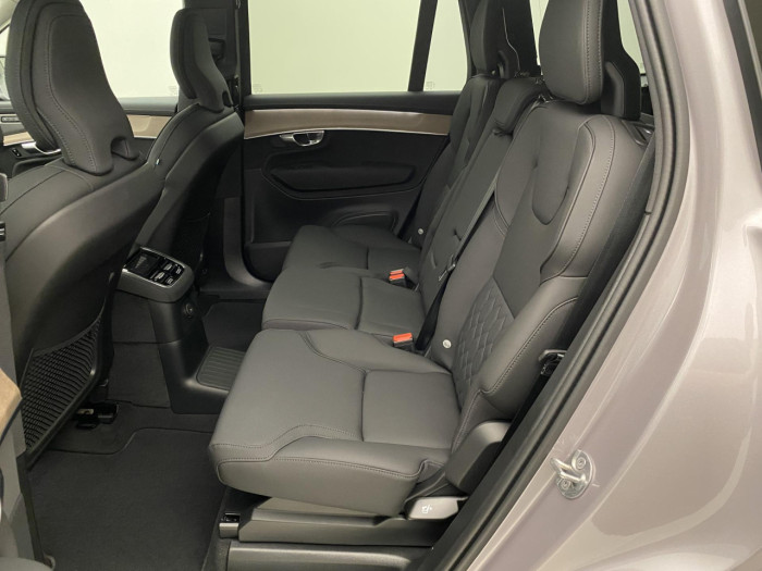 Volvo XC90 T8 AWD RECHARGE BRIGHT PLUS 7m na operativní leasing