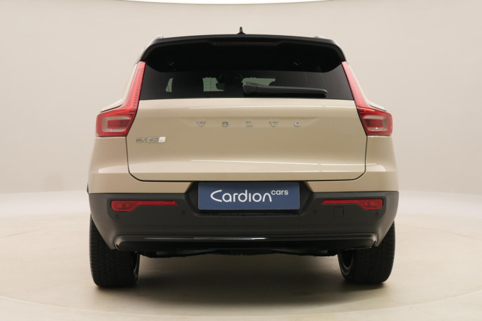Volvo EX40 TWIN MOTOR AWD ULTRA na operativní leasing