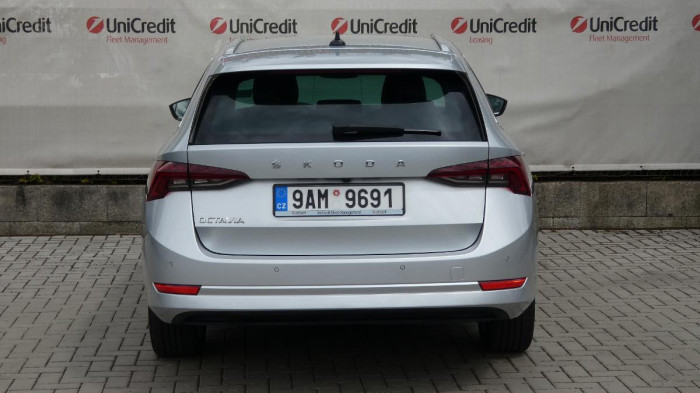 Škoda Octavia 2,0 TDI 85kW Fresh na operativní leasing