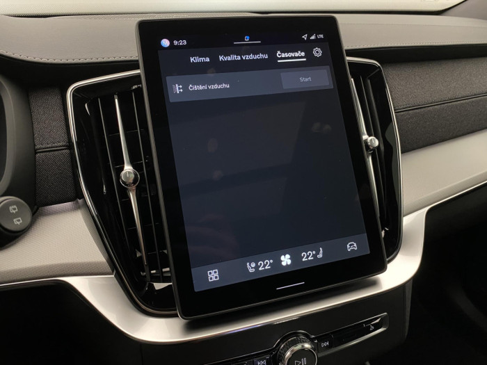 Volvo XC90 B5 AWD BLACK EDITION PLUS 7 na operativní leasing